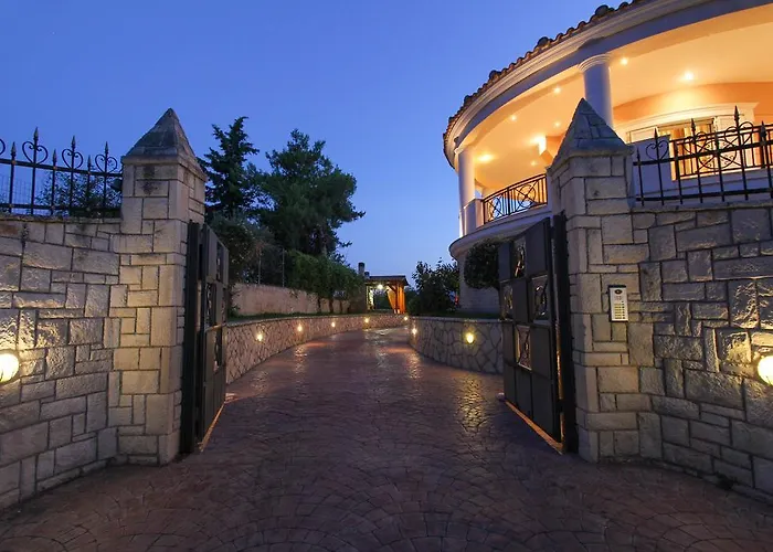 Sunshine - Private Hot Tub