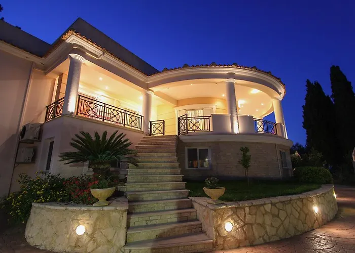 Sunshine - Private Hot Tub * Gaitani