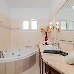 Sunshine - Private Hot Tub * Gaitani