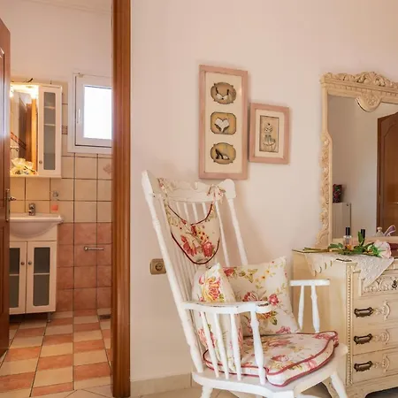 Villa Sunshine - Private Hot Tub Gaitani