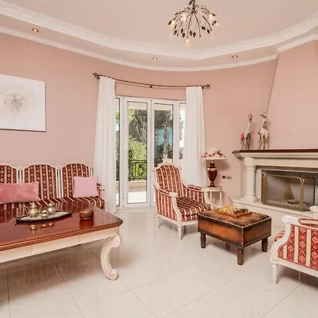 Sunshine - Private Hot Tub