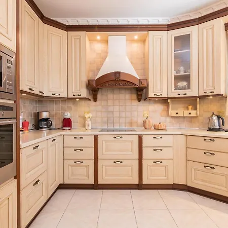 Villa Sunshine - Private Hot Tub Gaitani