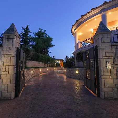 Sunshine - Private Hot Tub