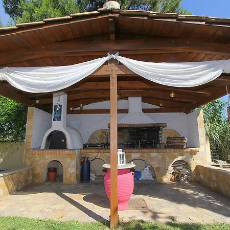 Sunshine - Private Hot Tub Villa