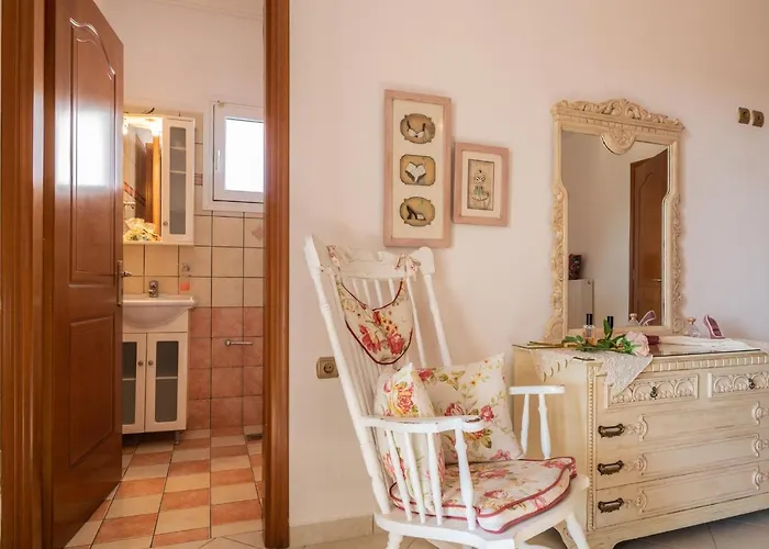 Villa Sunshine - Private Hot Tub Gaitani