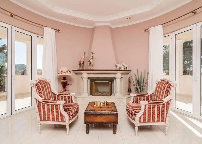 Sunshine - Private Hot Tub