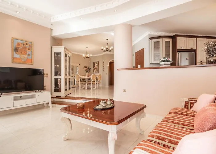 Villa Sunshine - Private Hot Tub